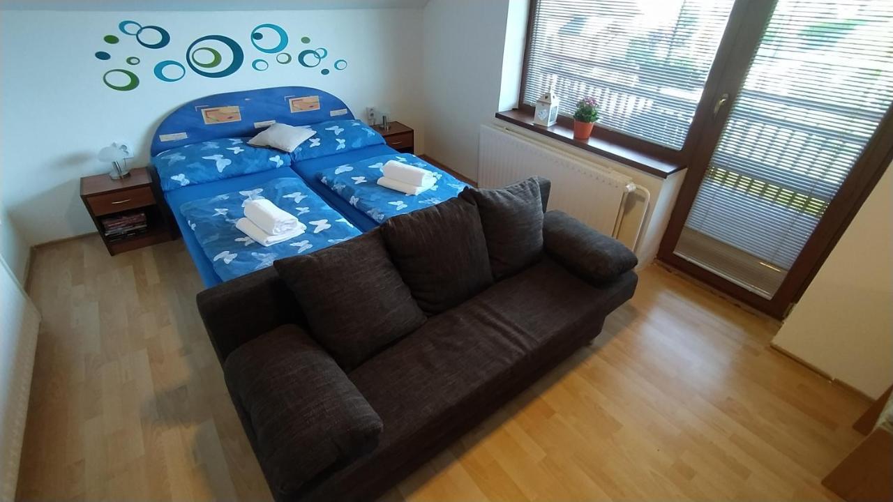 Apartman U Spycharu Bile Policany Exteriör bild